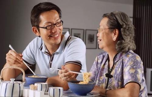 感恩母親節!陪著她比說什么都好!