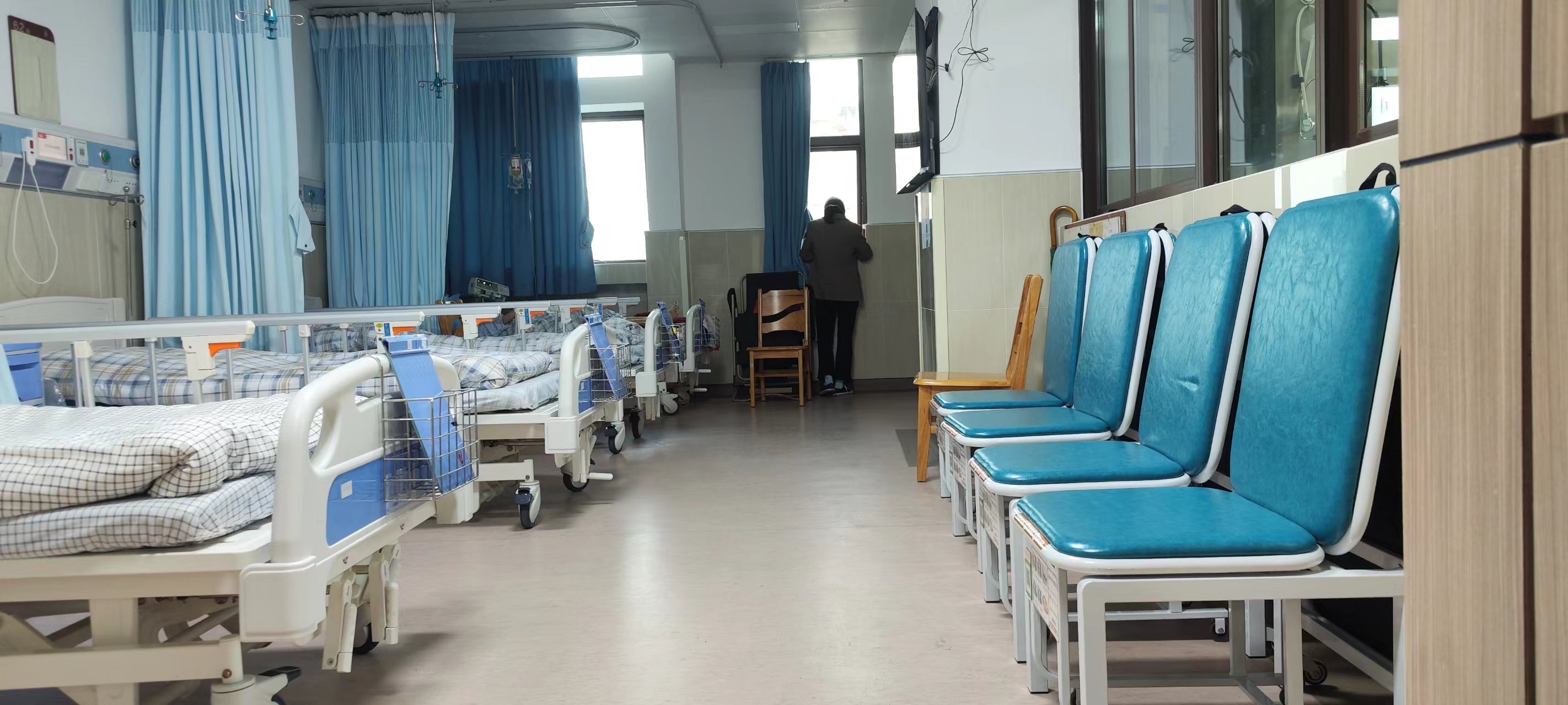 愛陪共享陪護床:超 300 家合作方驗證的醫療后勤增收新范式